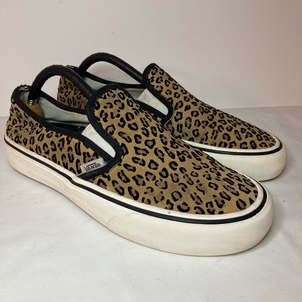 Vans cheetah print Unisex size 7.5 men’s 9 Wome’s